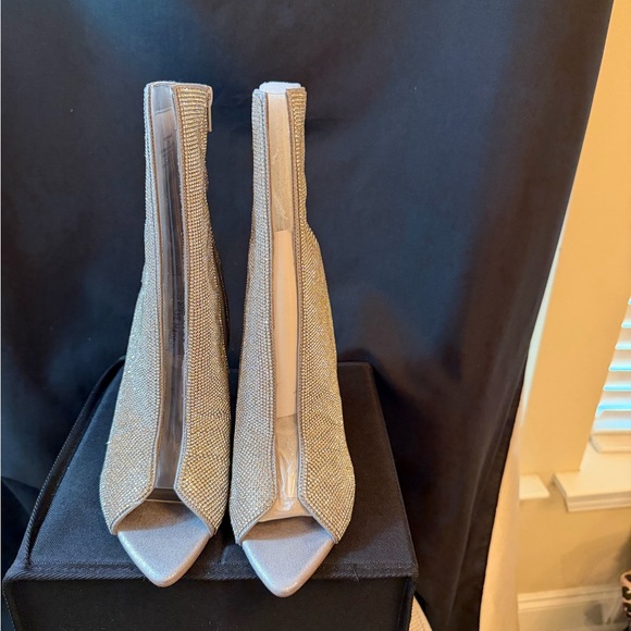 BNIB Steve Madden Finley-R Rhinestone Boots in Silver Size 7.5 - Picture 3 of 5